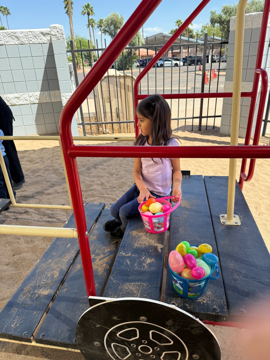 TarverSchool's tweet photo. Our REACh students had a blast at their very own Easter Egg Hunt in Mrs. Cabrera’s class! 🐣🌸💙 So much joy, excitement, and celebration—just look at those smiles! #AutismAwareness #InclusiveEducation #WeLoveOurStudents #REACHingForSuccess https://t.co/BZ43j8wlXs