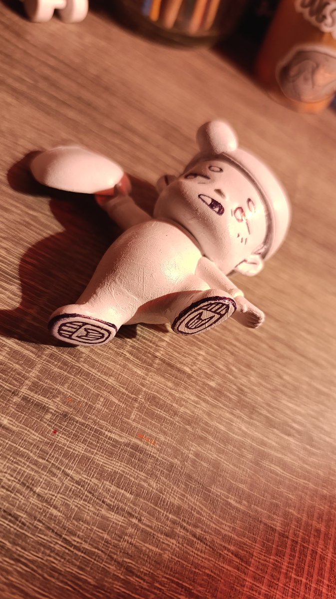 Loune__e's tweet photo. Je m'essaie à la custom de figurines https://t.co/1b2D6FQQj4