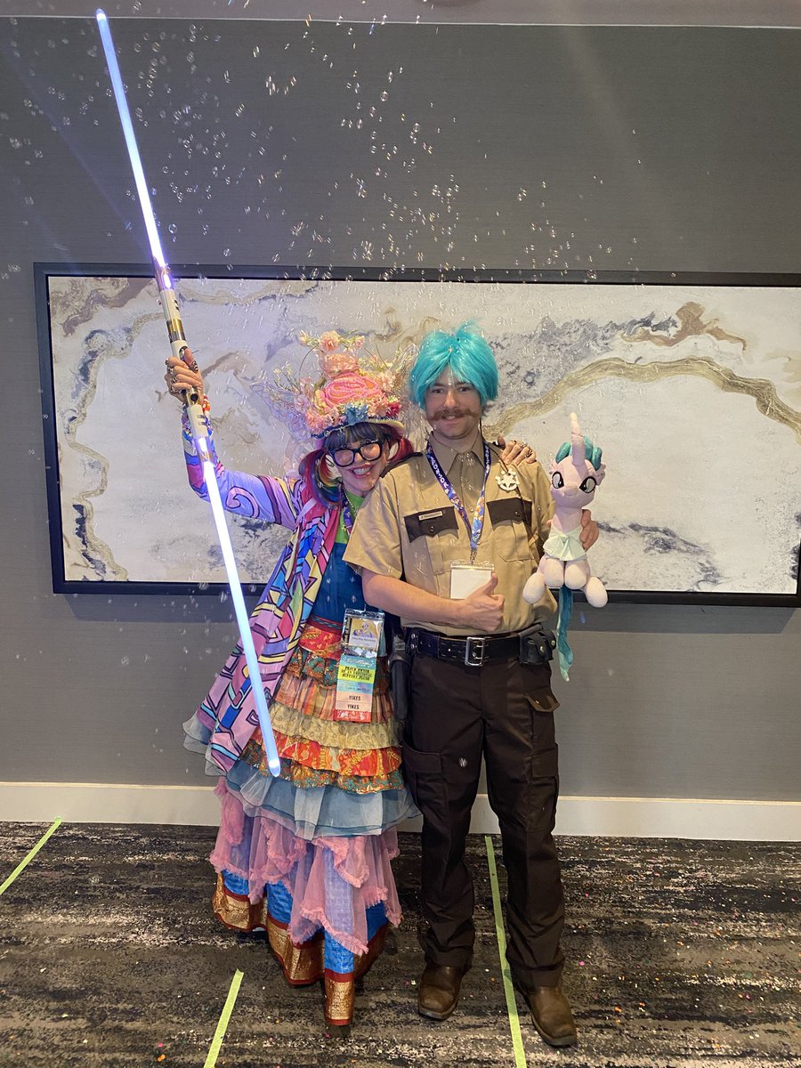 Elley_Ray's tweet image. Celebrating the Magic-#BingBong at @BABSCon #Ponies #MLP #Friendship 💕🦄🌈🎶🎈