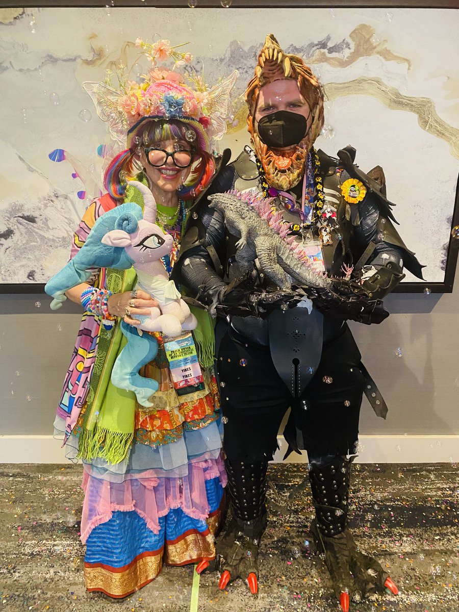 Elley_Ray's tweet image. Celebrating the Magic-#BingBong at @BABSCon #Ponies #MLP #Friendship 💕🦄🌈🎶🎈