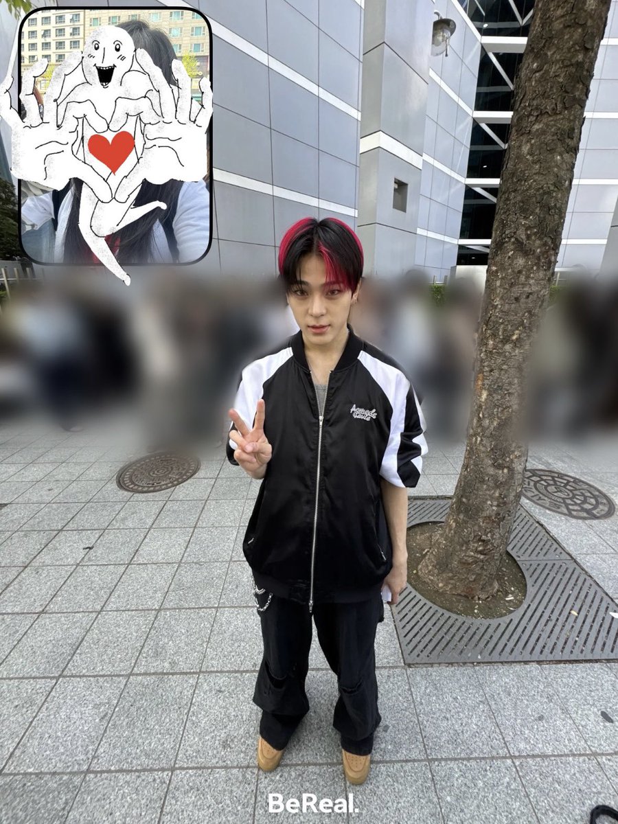 siknevercry's tweet photo. 비리얼메이트생겼어요 https://t.co/ooRPtE8Jxv