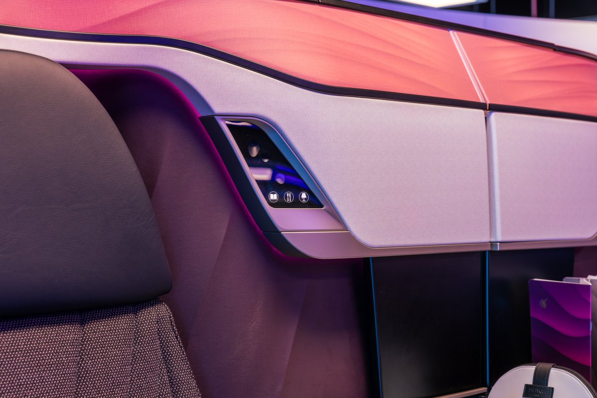 Qatar Airways tweet media