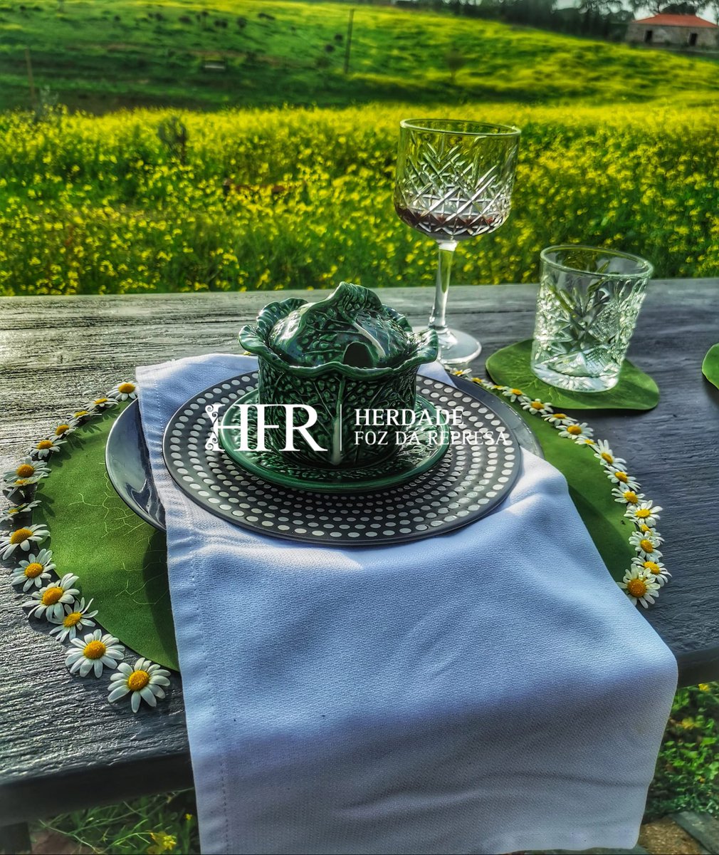 HerdadeFozdaRep's tweet photo. Pick one of our choices for a Picknic
https://t.co/H6MIVx4Ln6
#Picknic #Alentejo https://t.co/vT6t5Egnxr