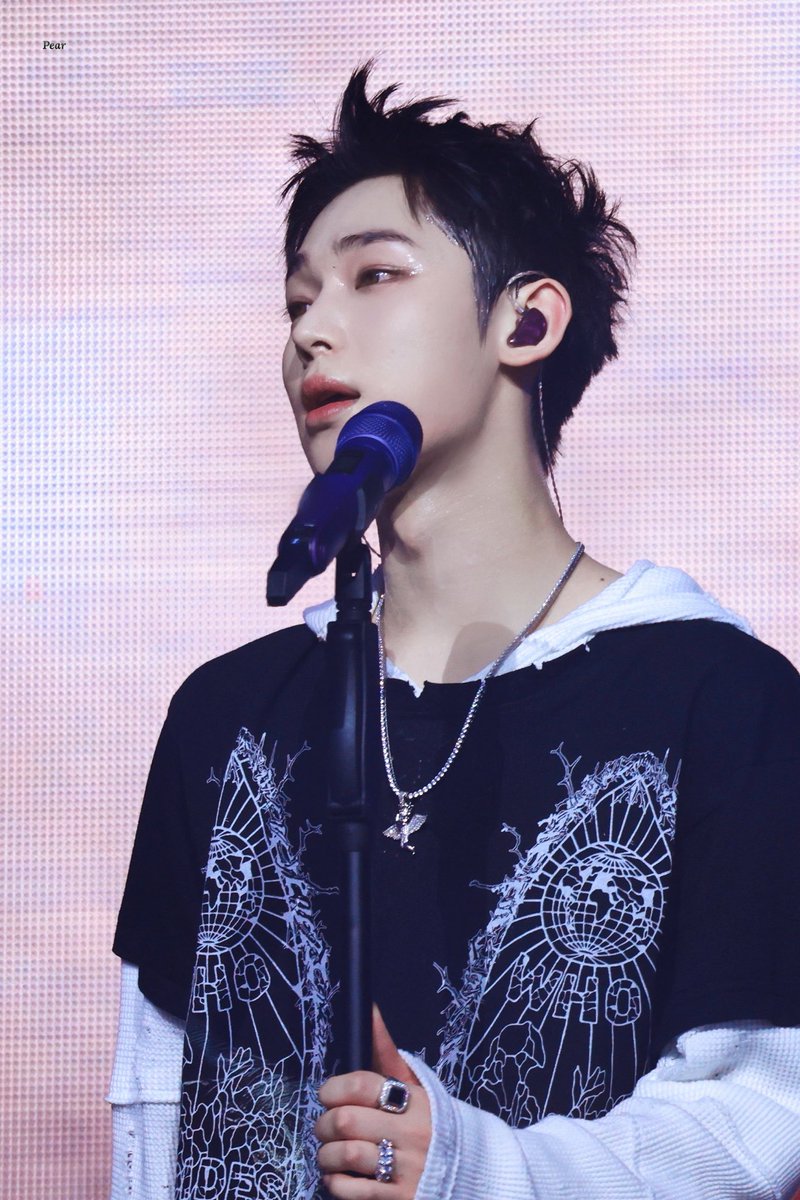 Pear030624's tweet photo. 250419 Coachella Week2

#선우 #엔하이픈 
#SUNOO #ENHYPEN https://t.co/S2y6LnpHoy