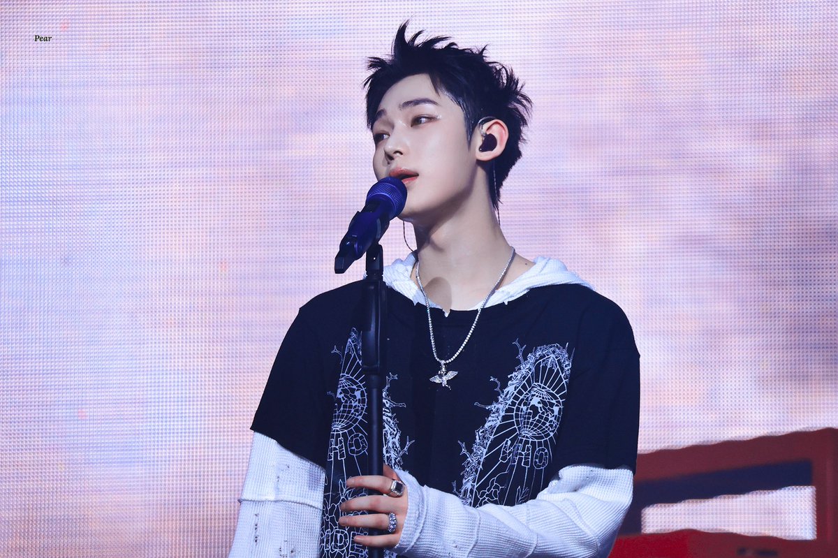 Pear030624's tweet photo. 250419 Coachella Week2

#선우 #엔하이픈 
#SUNOO #ENHYPEN https://t.co/S2y6LnpHoy