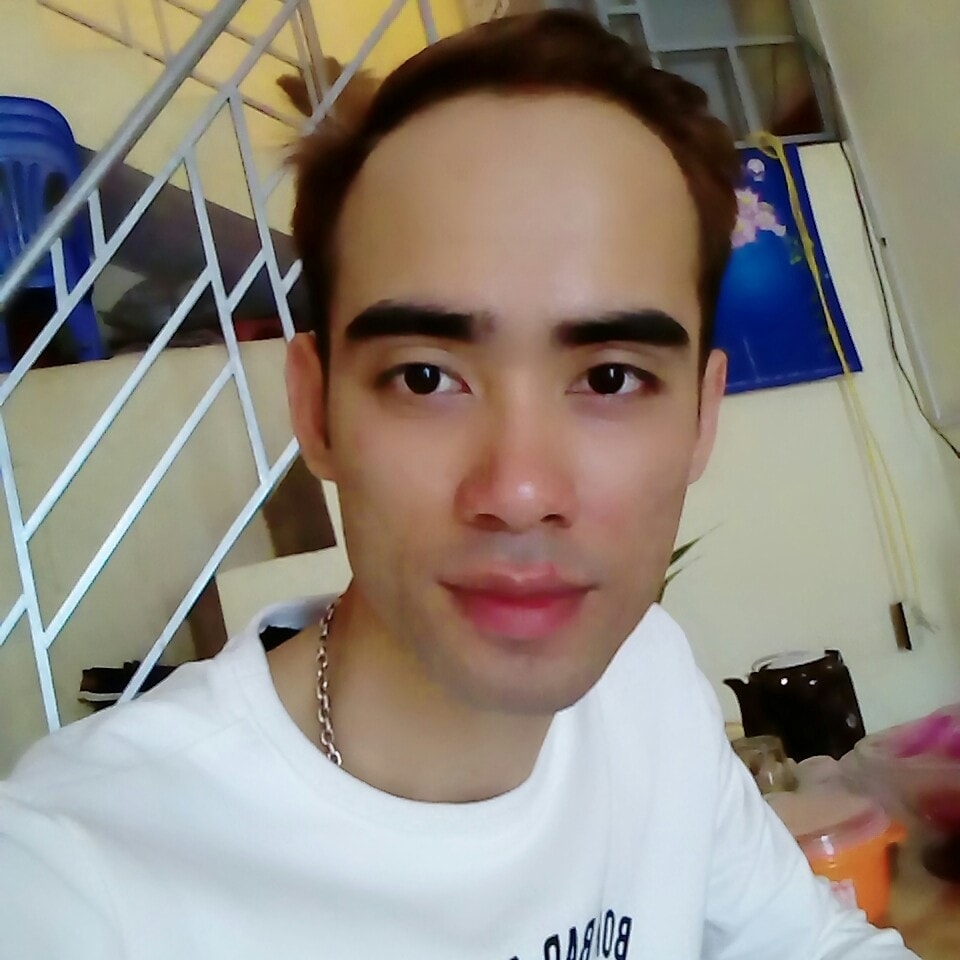 bouachay1's tweet photo. Nắng nóng gay gắt, hãy đeo khẩu trang và dùng kem chống nắng để bảo vệ làn da của bạn, đừng quên uống nhiều nước cũng nhé! https://t.co/e5a61JeGf4