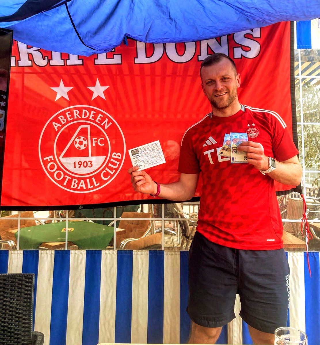 dons_club's tweet photo. Wot a day yesterday in The Victory. 
⚽🏆🍺🥴😎👌
Here's the prize winners. https://t.co/RPpHFOM4LJ