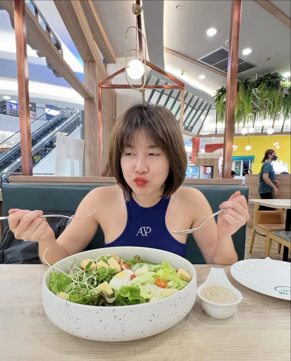 nes2589z's tweet photo. เช้าๆกับ สลัด https://t.co/u9J7IubX1j