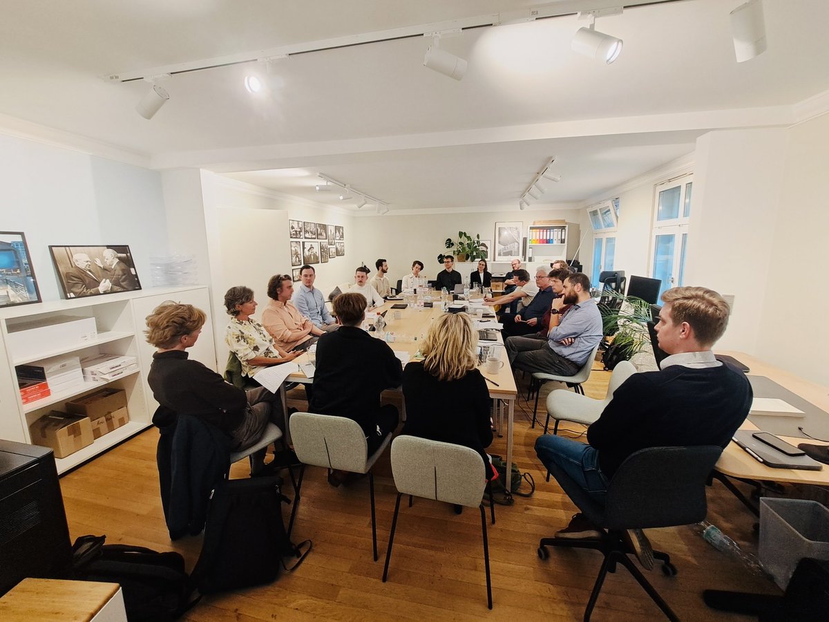 Sabine Döring tweet media