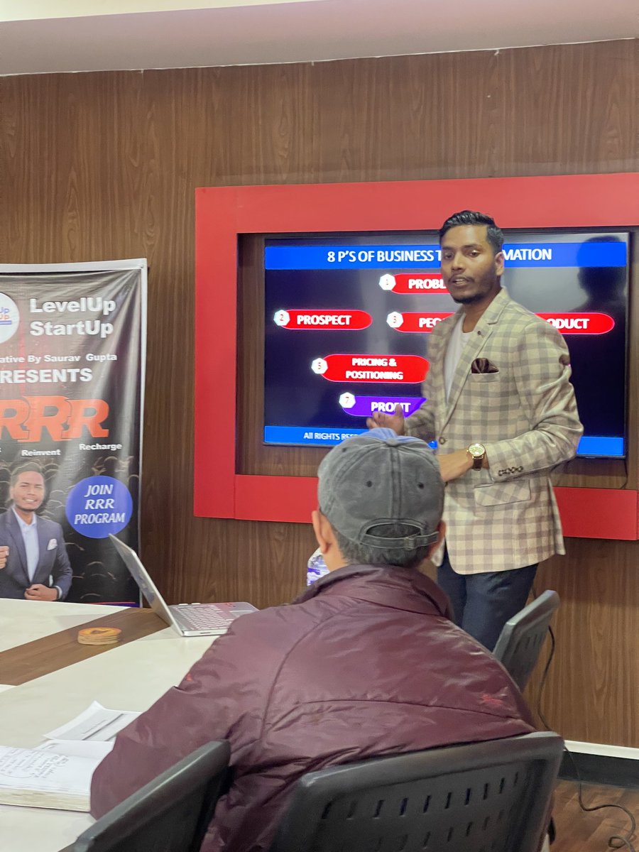 Join2Saurav's tweet photo. Never be embarrassed to struggle. There is no shame in working hard to get to where you want to be.
#levelupwithsaurav #skillhouseforentrepreneurs #vikasitnepalleaders #levelupstartup #salestraining #businessgrowth #RegisterNow #salesleadership #rrrworkshop https://t.co/zg2iPJrRrz