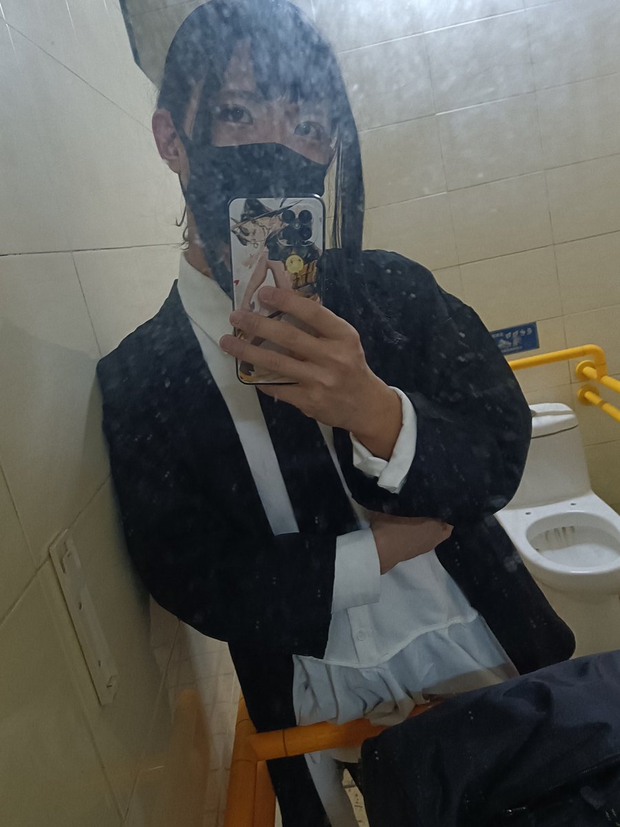 Trog__lodyte's tweet photo. 我很喜欢日系的这种像微笑的眉眼，姑且尝试了下这种化妆 #伪娘 https://t.co/fGENODzfEd