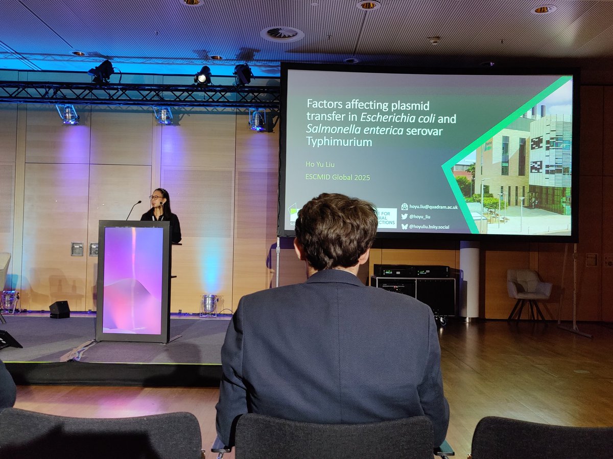 hoyu_liu's tweet image. Had a great time last week @ESCMID #escmidglobal2025 where I also had the opportunity to present some of my PhD work @TheQuadram funded by @BBSRC @UKRI_News
Thank you to everyone who came to chat about my work! 😊🎉