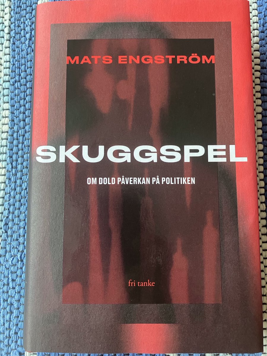 Boken Skuggspel, om dold påverkan på politiken är författad av <a href="/MatsEngstrom/">Mats Engström</a> och utgiven på <a href="/FriTankeForlag/">Fri Tanke</a> En mycket läsvärd och oroande skildring av hur lobbyarbetet försiggår i skuggorna av vår demokrati men som även visar på reformer för ökad öppenhet. Rekommenderas varmt!