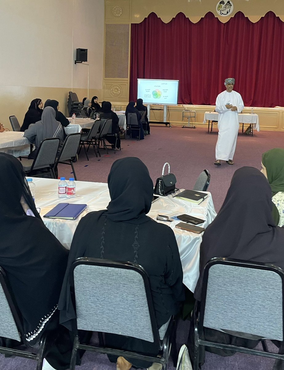 P_S_Oman's tweet photo. نفذت المديرية العامة للمدارس الخاصة ممثلة في قسم الأمن والسلامة المدرسية برنامجا تدريبيا بعنوان “إدارة المخاطر والحالات الطارئة في المدارس الخاصة” وذلك يوم الثلاثاء الموافق ١٥/ ٤/ ٢٠٢٥م  بمدرسة مدينة السلطان قابوس الخاصة  بمحافظة مسقط ، https://t.co/OiEa7y4Gb3