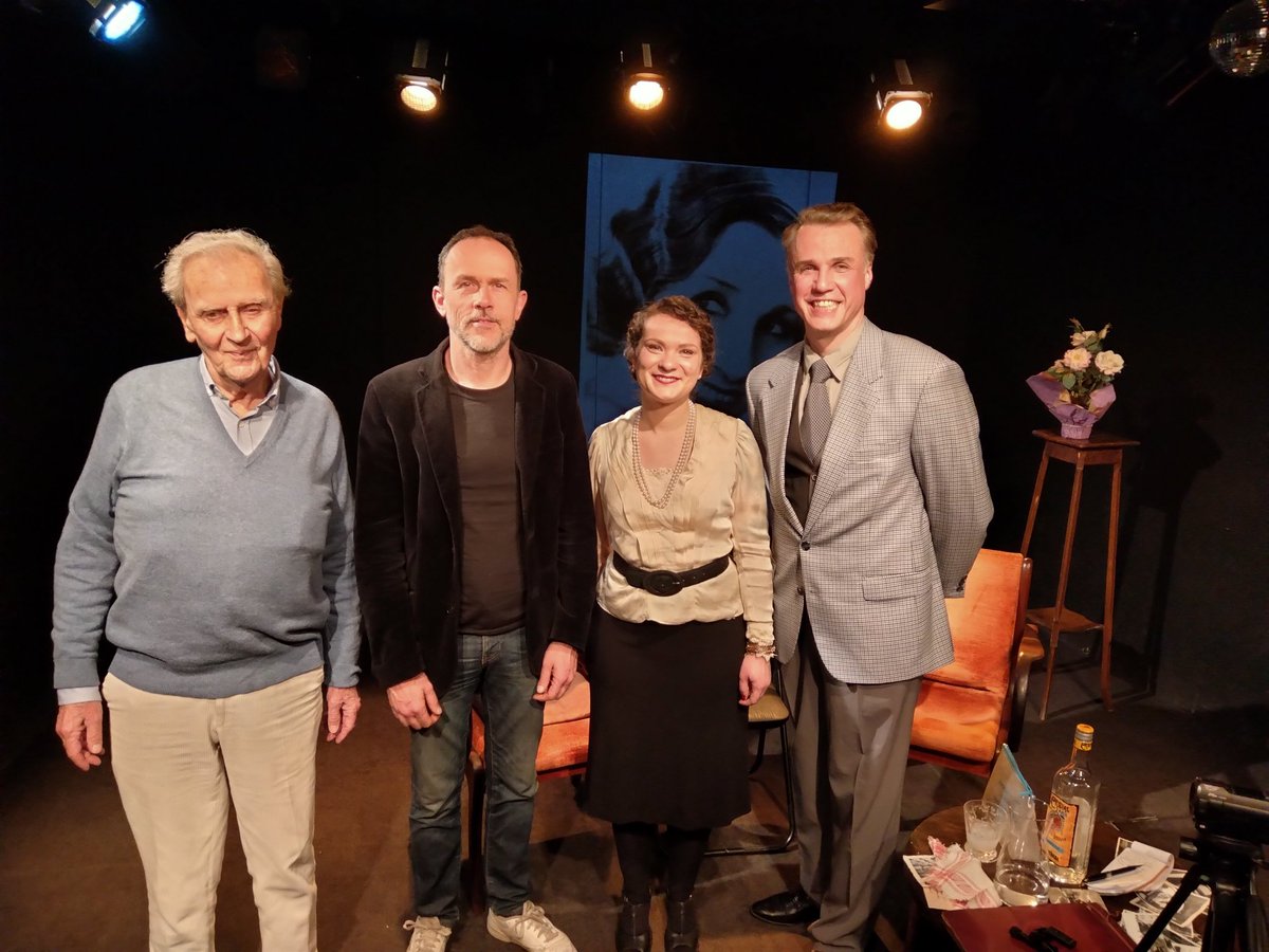 Avec François Bellair et martin Pénet au spectacle Qui-etes-vous-andree-turcy ? au théâtre Le Guichet Montparnasse 75014 Paris 01 43 27 88 61
guichetmontparnasse.com/qui-etes-vous-…

#andreeturcy #martinpenet #leguichetmontparnasse #chansonsfrançaises #musichall