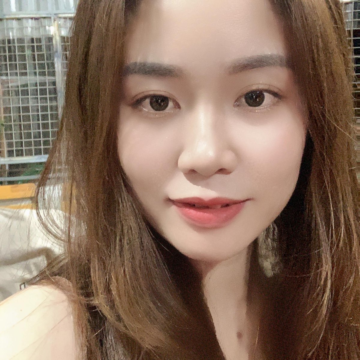 emluu6's tweet photo. Tâm hồn tôi như một chú chim bay, không ngừng tìm kiếm tình yêu thương. https://t.co/KFJeMsJJCK