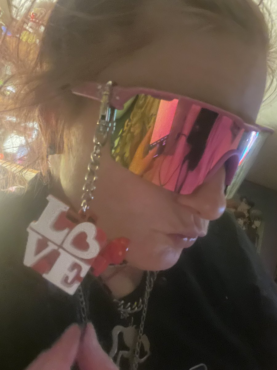 candyredpop's tweet photo. #hitclips I feel ways cool 😜😜😜😜 https://t.co/nteWSgSMa0
