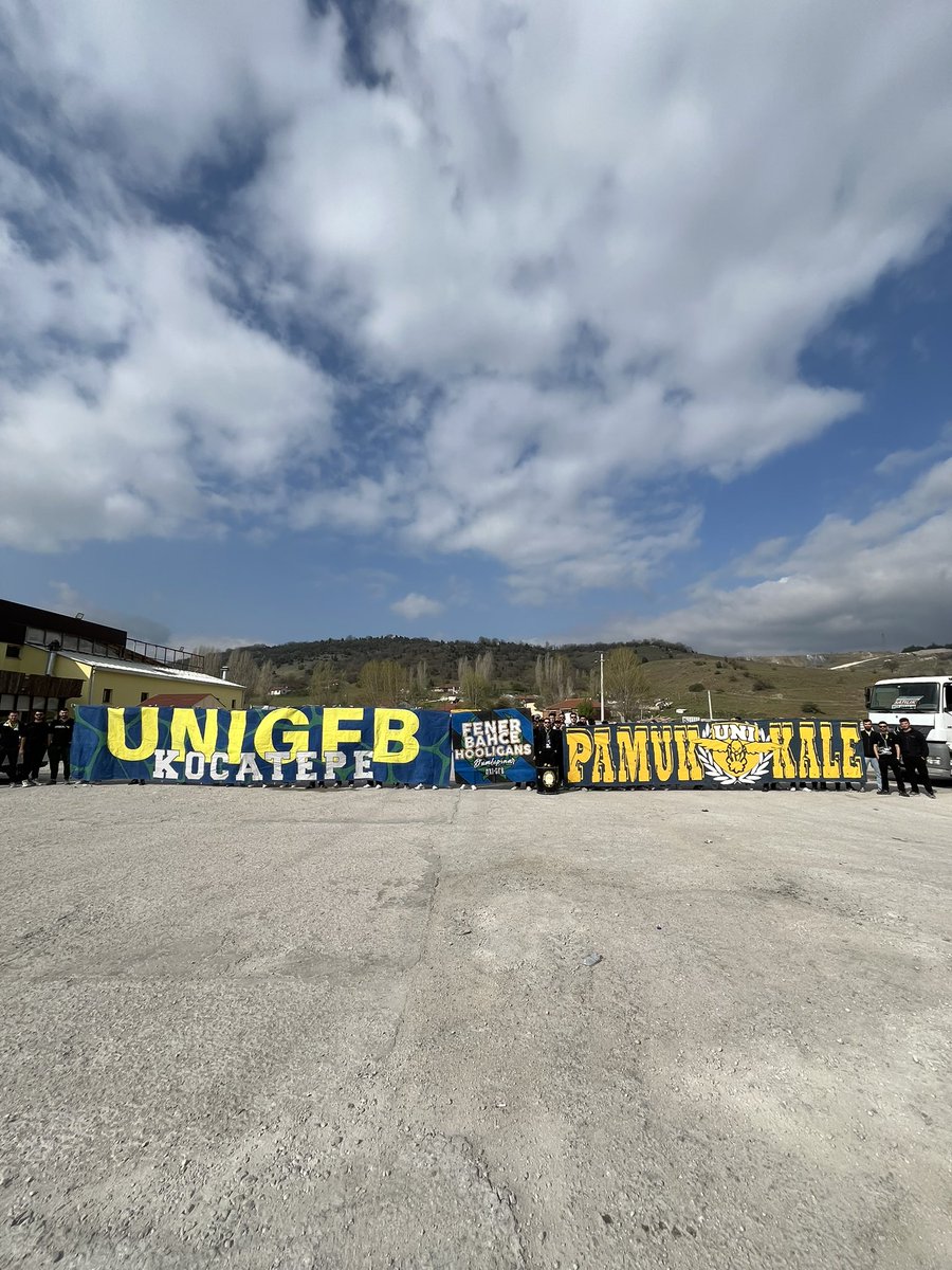HER ZAMAN HER YERE GİDER.
FENERBAHÇEMIZ’İ DESTEKLEMEK İÇİN KADIKÖY YOLUNDAYIZ.