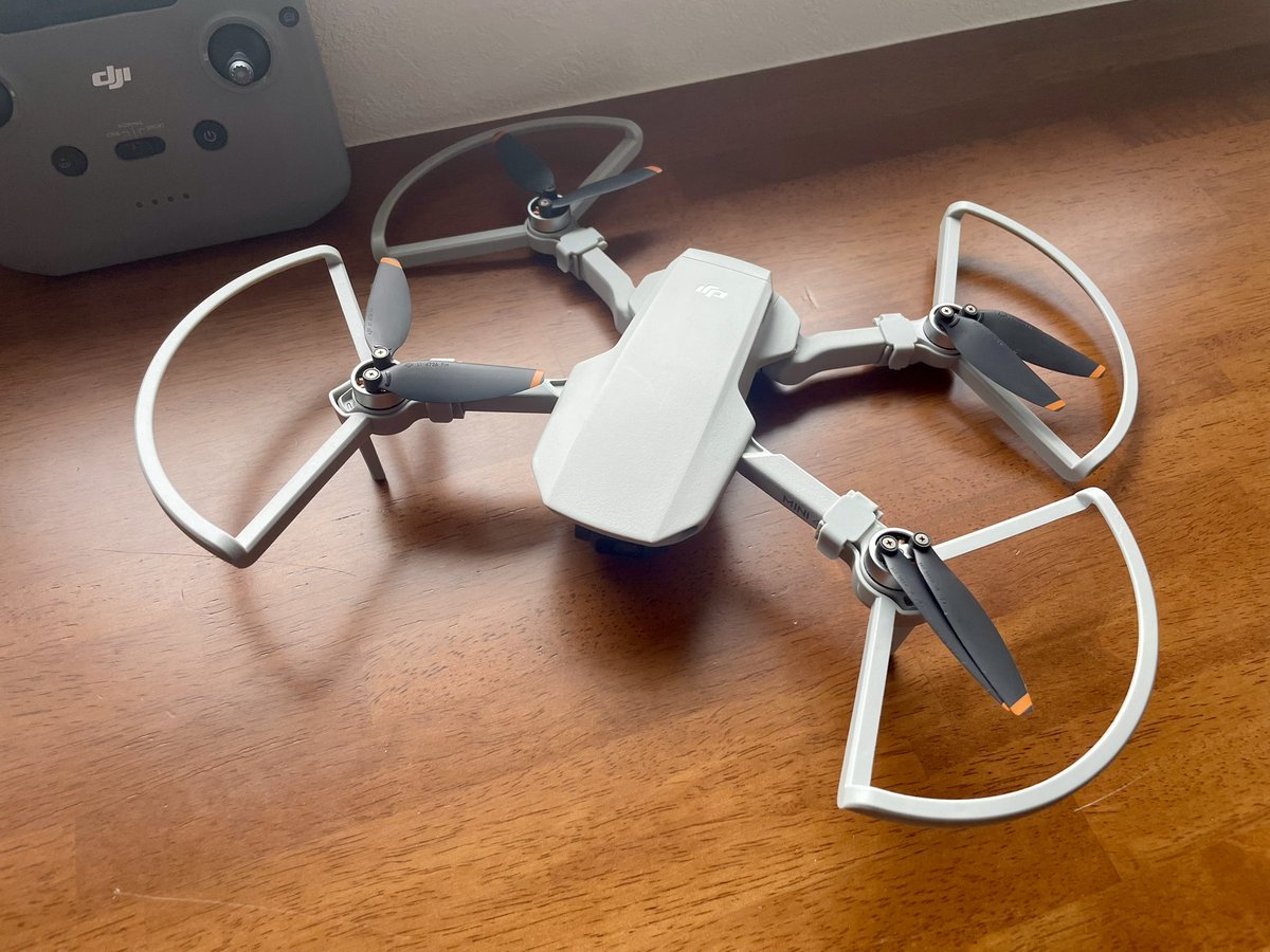 86BlackCat's tweet photo. プロペラガード付けた。
(純正じゃないけど)
これで室内で飛ばしても安心。
#DJI
#mini4K https://t.co/phn2YIZ6xp