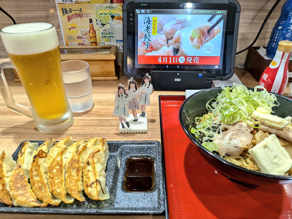 atnakashima1922's tweet photo. 今日のもえぴ💖🪄💜の好きなところ!
・かがやきフェスの気分だけでも味わう🎶😇
#西村萌花
#ほくりくアイドル部
#生涯もえぴ神推し
#もえぴの好きなところ企画
#655d
#かがやきフェスSpring
金沢のソウルフード8番ラーメンの片町店でもえぴ神様とお昼🤤 https://t.co/HIkCrSebLU
