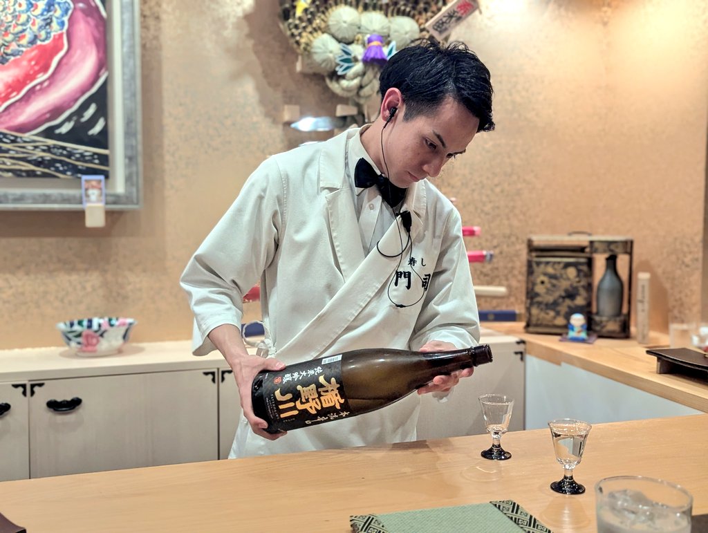 大阪でぜひ行ってほしい神コスパ寿司店。おまかせコースは50種以上の日本酒やワインなど飲み放題付きで1万円。寿司も旨いしこのクオリティでこの価格はありえない安さ...