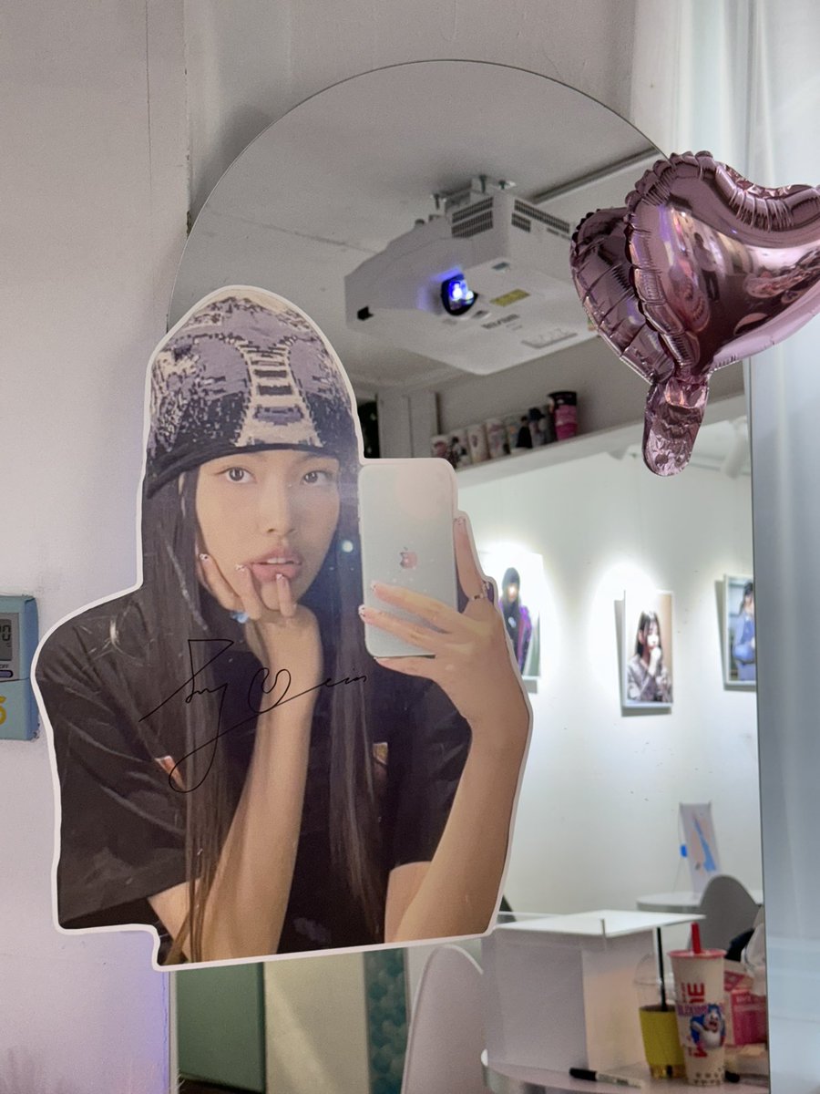 Hye‘s candy vortex tweet media