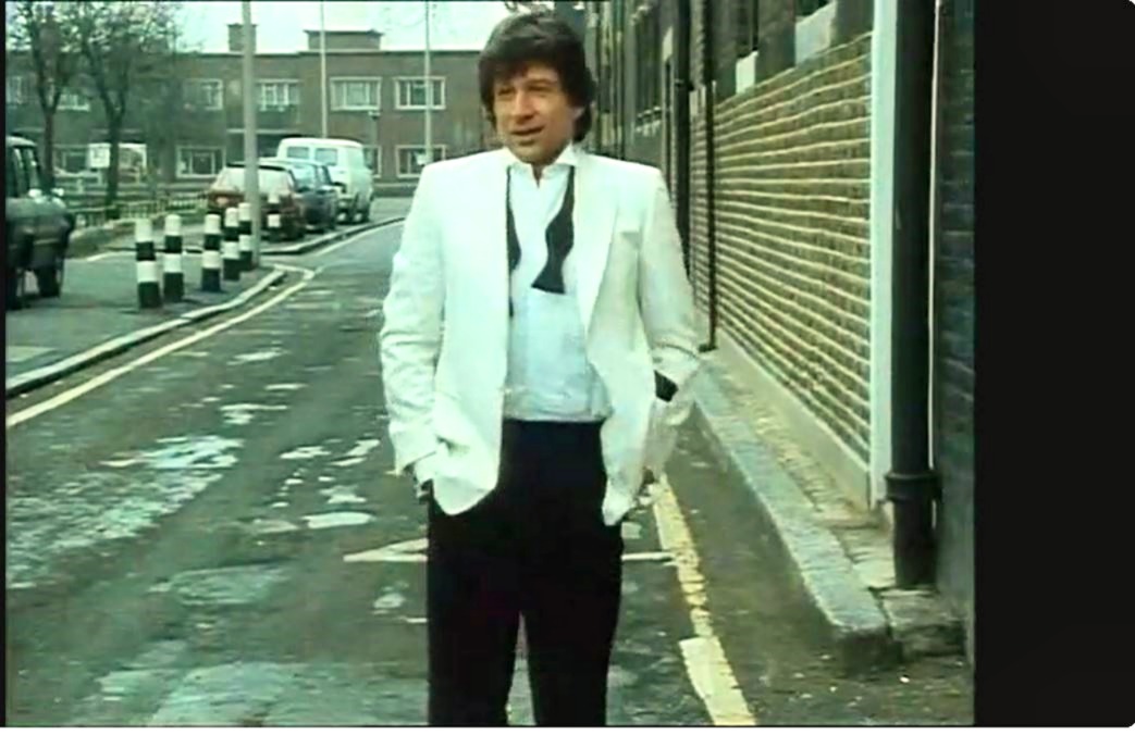 D&M filming locations fan tweet media