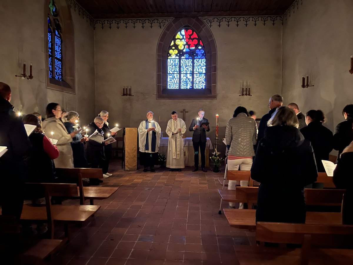Angloleftie's tweet photo. As the sun rises over the Rhine valley, our vigil is ended - Christ is Risen, alleluia! Happy Easter from the Anglican Church in Basel! @DioceseinEurope https://t.co/4ehDLJHXEB