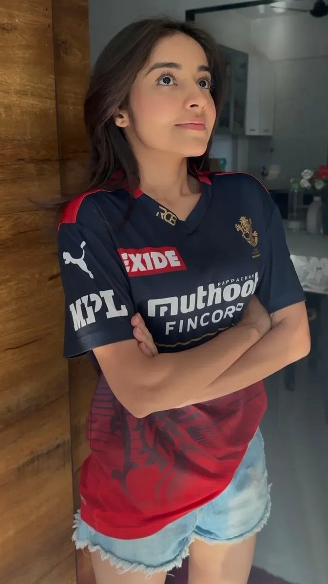 bloommiee's tweet photo. Dreaming trophy 🏆 

#RCBvsPBKS #IPL2025 #WrestleMania #ViratKohli𓃵 #CSKvsMI https://t.co/5KHveFUbPF