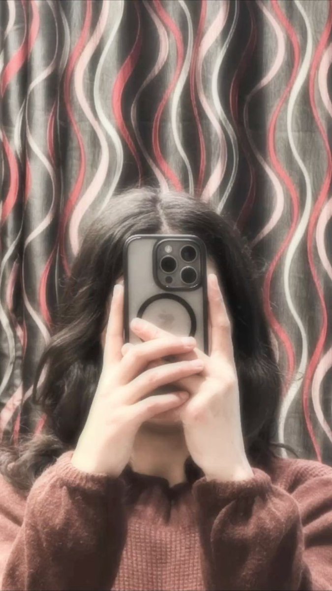 _My Mood is made in China_-🥴
_Sala Kabhi Bhi Kharab Ho Jatta Hai_-"😇