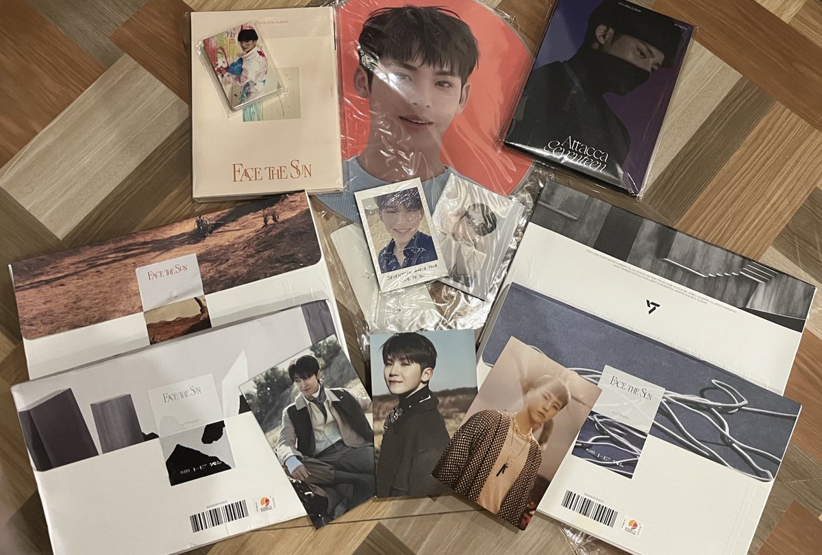 smjyns_'s tweet photo. wts lfb svt ph | quitting sale

- set
- loc: mm
- mop: gcash, bank transfer
- mod: direct jnt, sdd

offer!

🏷️ mingyu hoshi jeonghan dino joshua jun attacca face the sun fts peace an ode begin beret hanabi horanghae sg photocard pc svt fts attacca kit carver seventeen https://t.co/lFOxPPmuTx