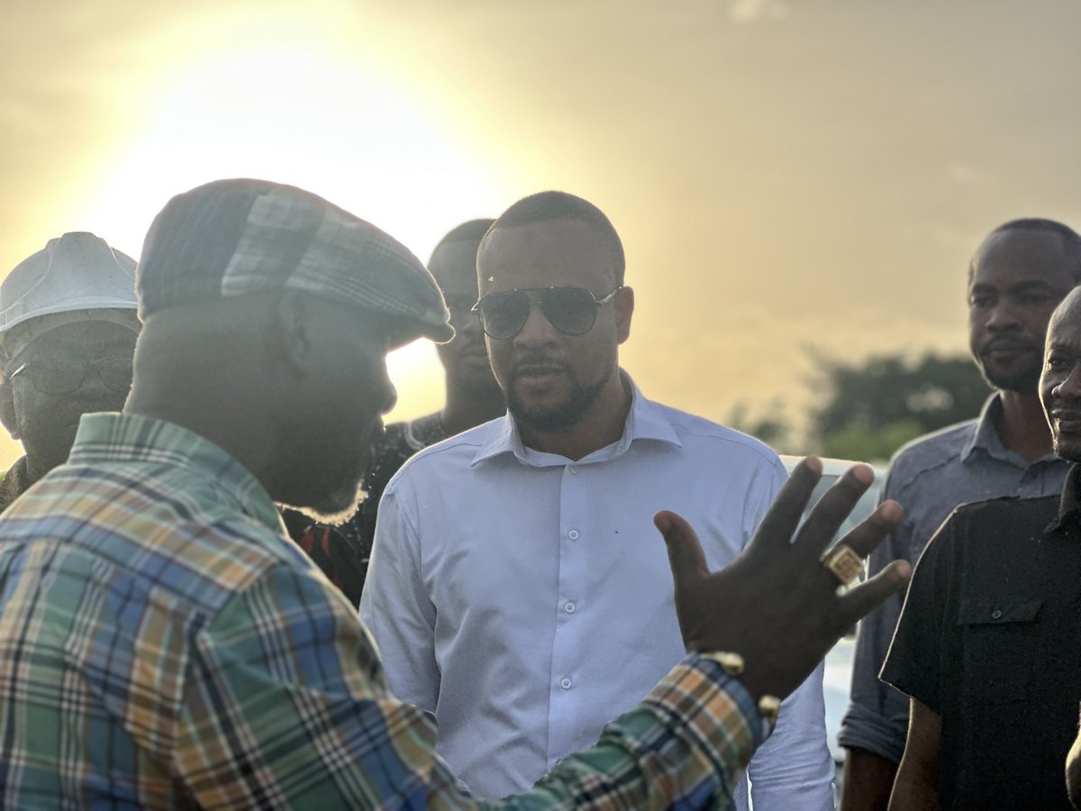 MubrakSeidMP's tweet photo. Work is steadily ongoing on the Sunyani outer ring road. Together with my party Chairman and my team, I inspected the progress of the site preparation.
I’m so much impressed with the work of the contractor. #AbanPapaAba https://t.co/EA0k0tSSpN