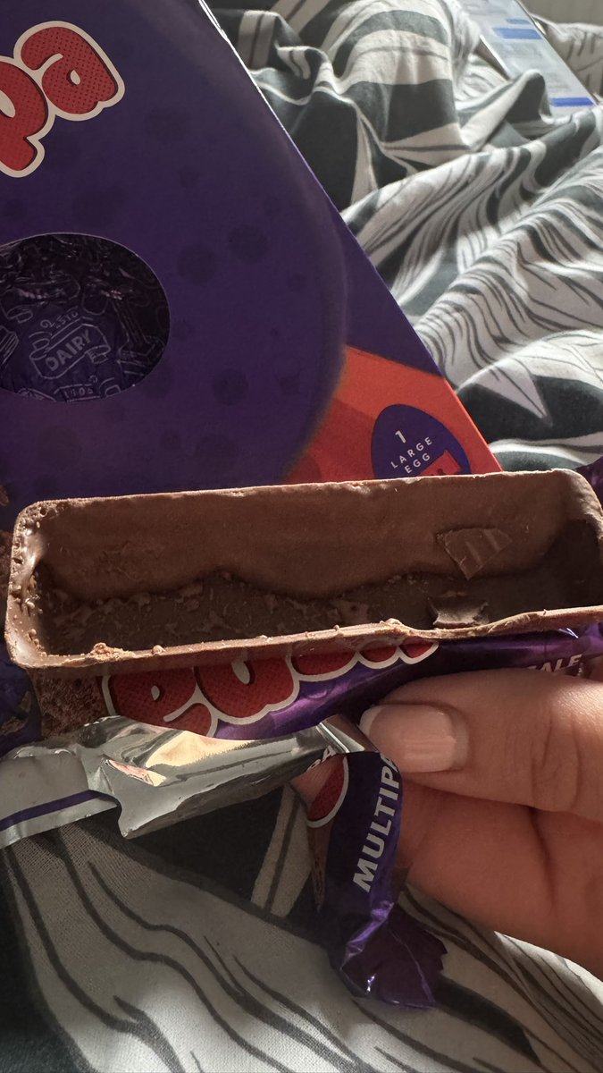 tim_agri's tweet photo. @CadburyUK what on earth is this?!  Easter morning chocolate bar ruined! https://t.co/CnD2e0cPjW