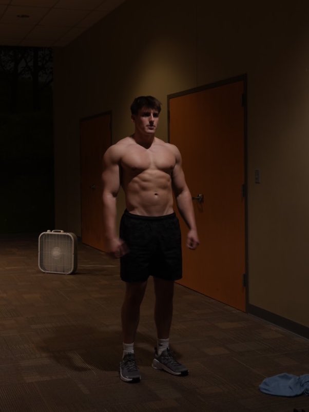 DevDawg_7's tweet image. Muscle takeover 😮‍💨 #poppin #getit #cantstopwontstop