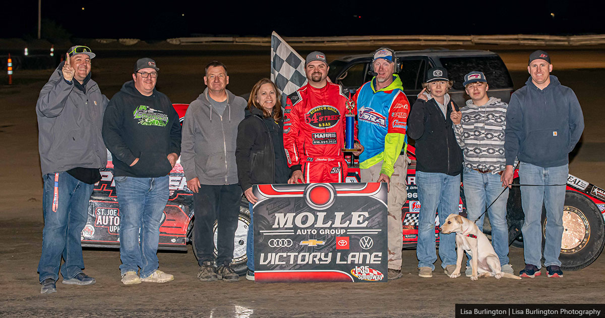 Turner, Schweizer, Clancy triumph at I-35 Speedway usraracing.com/news/news_arti…
