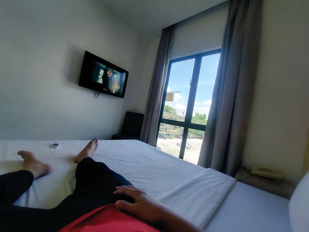 addyisaddy's tweet photo. Comel pulak bilik hotel ni ...#klsentral ada yg mahu teman mlm ni ? hek hek ... https://t.co/6O1aZTSlaF