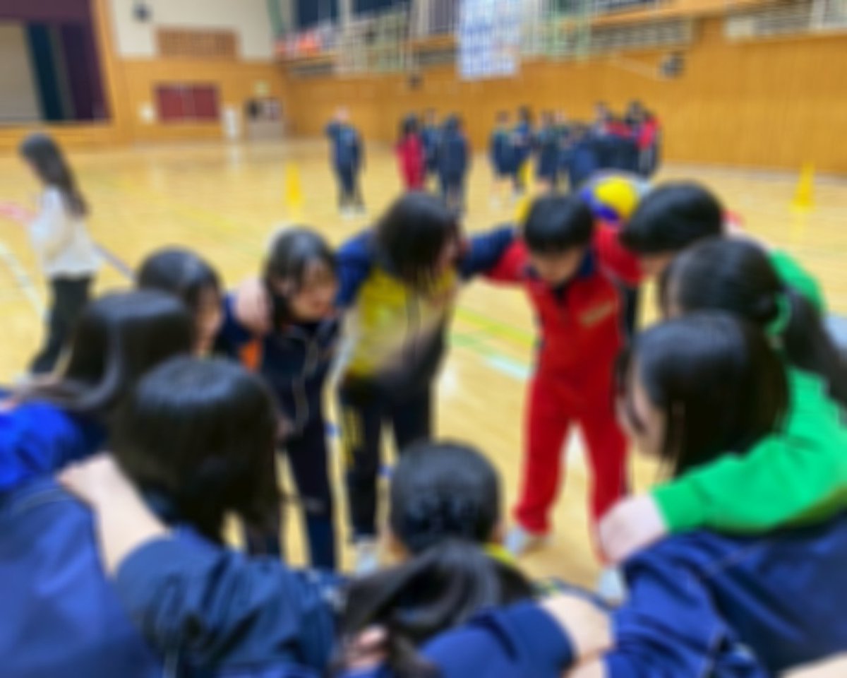 Nanshobb's tweet photo. 【新入生歓迎合宿】
4/19-20の２日間「新入生歓迎合宿」が行われました！今年新たに17名の新入部員を加え41名での活動スタートとなりました。これから大変なこともあるかと思いますが🙂みんなで力を合わせて頑張っていきましょうね。
今年度も南商吹奏楽部の応援をよろしくお願いいたします🙇 https://t.co/occUgk8CSk
