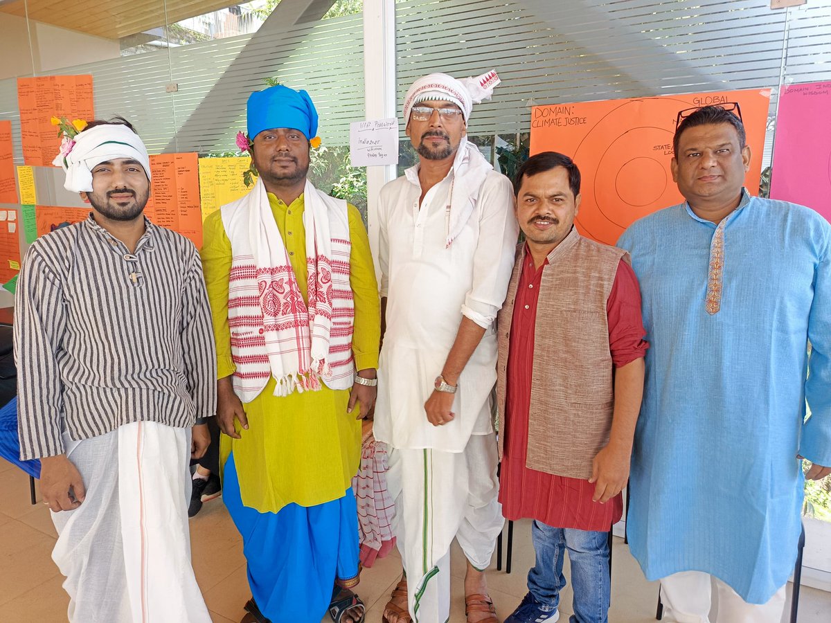 kumar_samy's tweet photo. आत्मशक्ति टीम रिट्रीट इन दिनों रानीखेत, उत्तराखंड में जारी है!

6 राज्यों की टीम, सीनियर सदस्य और बोर्ड एक साथ – संवाद, कौशल और जुड़ाव की यात्रा पर।
सुबह की ठंडी हवा और गहराई भरी चर्चाएं – बदलाव की ओर एक मज़बूत कदम।

#आत्मशक्ति #रिट्रीट #नेतृत्व #IndigenousVoices https://t.co/SY2S5PiAtR