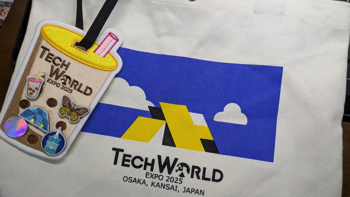 BIRUMACHIOSAKA's tweet photo. ワイの万博カバンがバージョンアップした
あとはミャクミャク様のキーホルダー買うか〜
#大阪・関西万博 #TECH_WORLD https://t.co/uyPHliCPKW