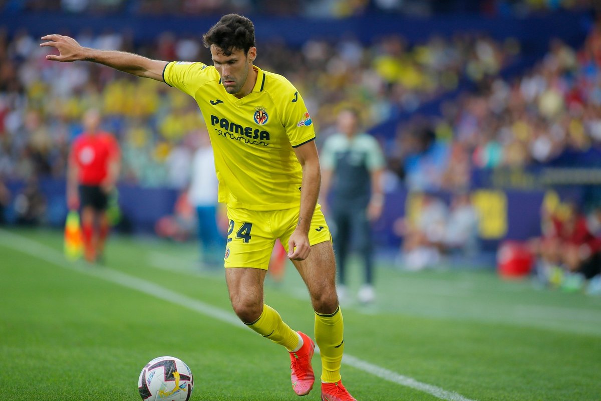 elfaroamarillo's tweet photo. La alineación de hoy creo que será la misma que en la de Sevilla

Mantengo el Parejo-Comesaña después del gran partido de ambos la semana pasada. Pape será títular en Vigo fijo

Única ❓️ la banda izquierda. Pedraza o Denis? Pedraza lo hizo bastante bien, pero le falta ritmo https://t.co/eOptLyTq6Y