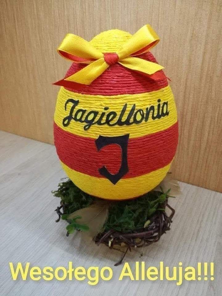 Zdrowych Wesolych Swiat Zmartwychwstania Panskiego smacznego jajka oraz mokrego dyngusa