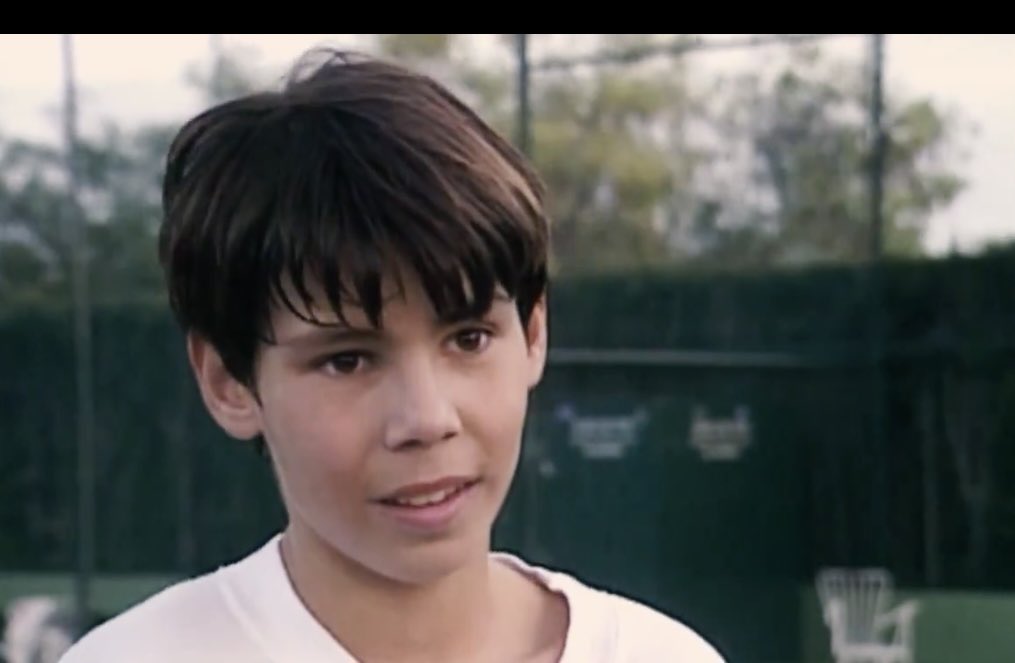 Se acerca Roland Garros. Jamás será lo mismo….El niño normal que se convirtió en un mito normal. Rafa , un grande dentro y fuera de la pista. ❤️💛❤️💛❤️💛🎾🎾🎾🎾