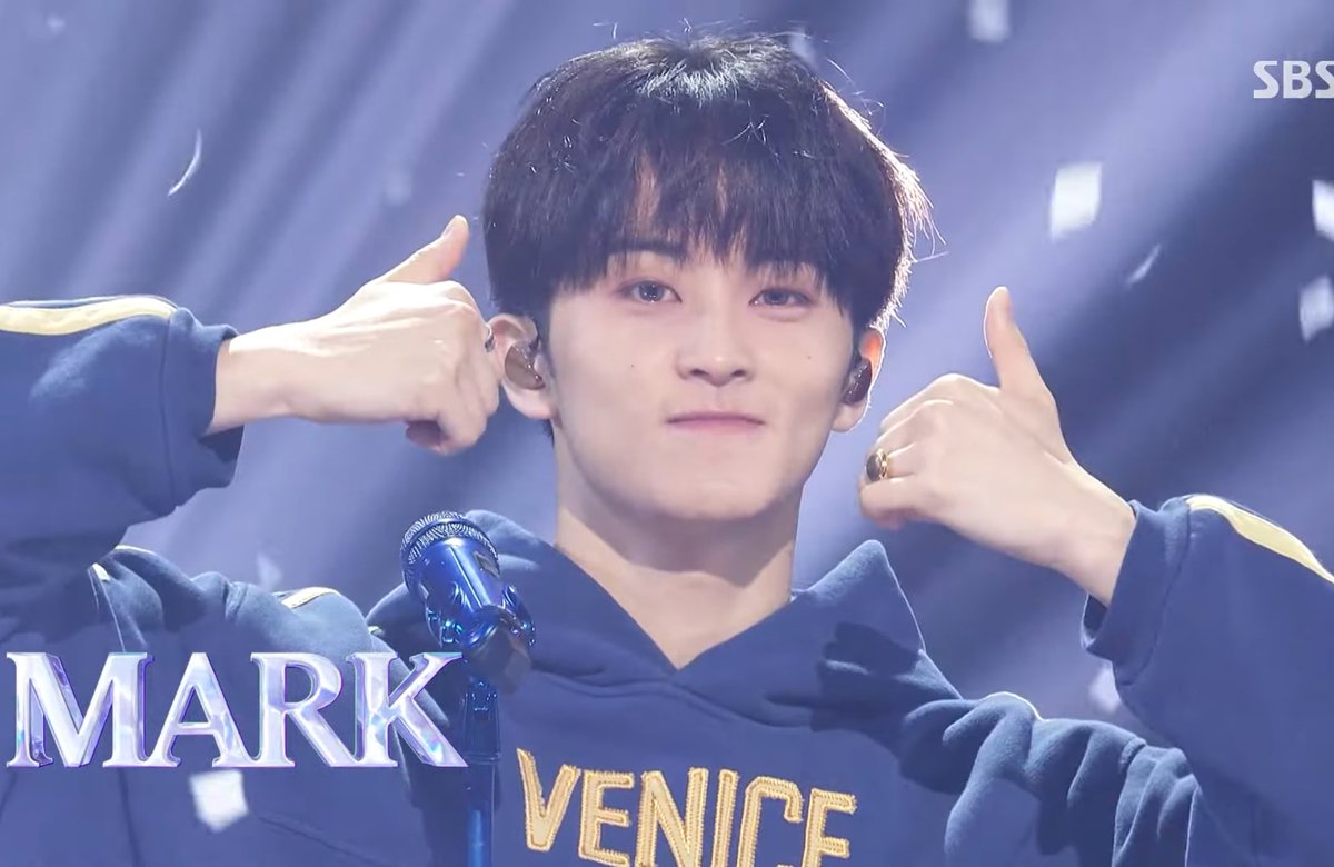 LOOKSMKL's tweet photo. so proud of you, mark⭐️ https://t.co/SRcxZCYCPy