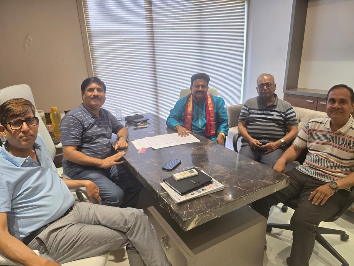 nmcultural's tweet photo. Today meeting of KJG Construction committee ( Phase-1) with Vastu consultant https://t.co/dSJlJ375rZ