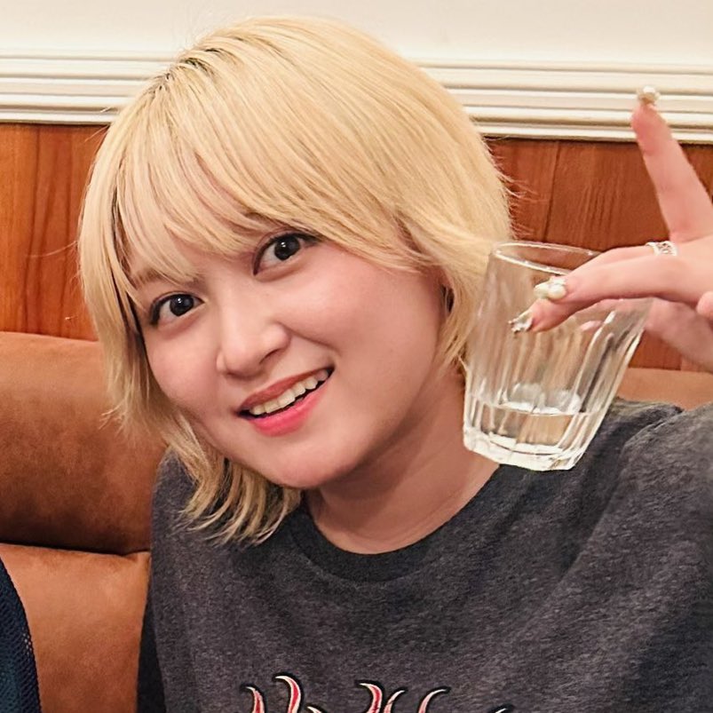 Shin19537664's tweet photo. 流石に激メロ姉さんで死ぬ…。 https://t.co/ytHSboISki