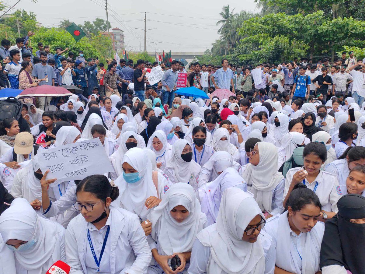 tbsnewsbd's tweet photo. Polytechnic students announce class boycott; will hold long march to Dhaka if demands not met within 48 hours
Photo: TBS & Collected
Link in Comments
#polytechnicstudents #StudentsProtest #LongMarch #TBSNews https://t.co/MDAUXKtBZj