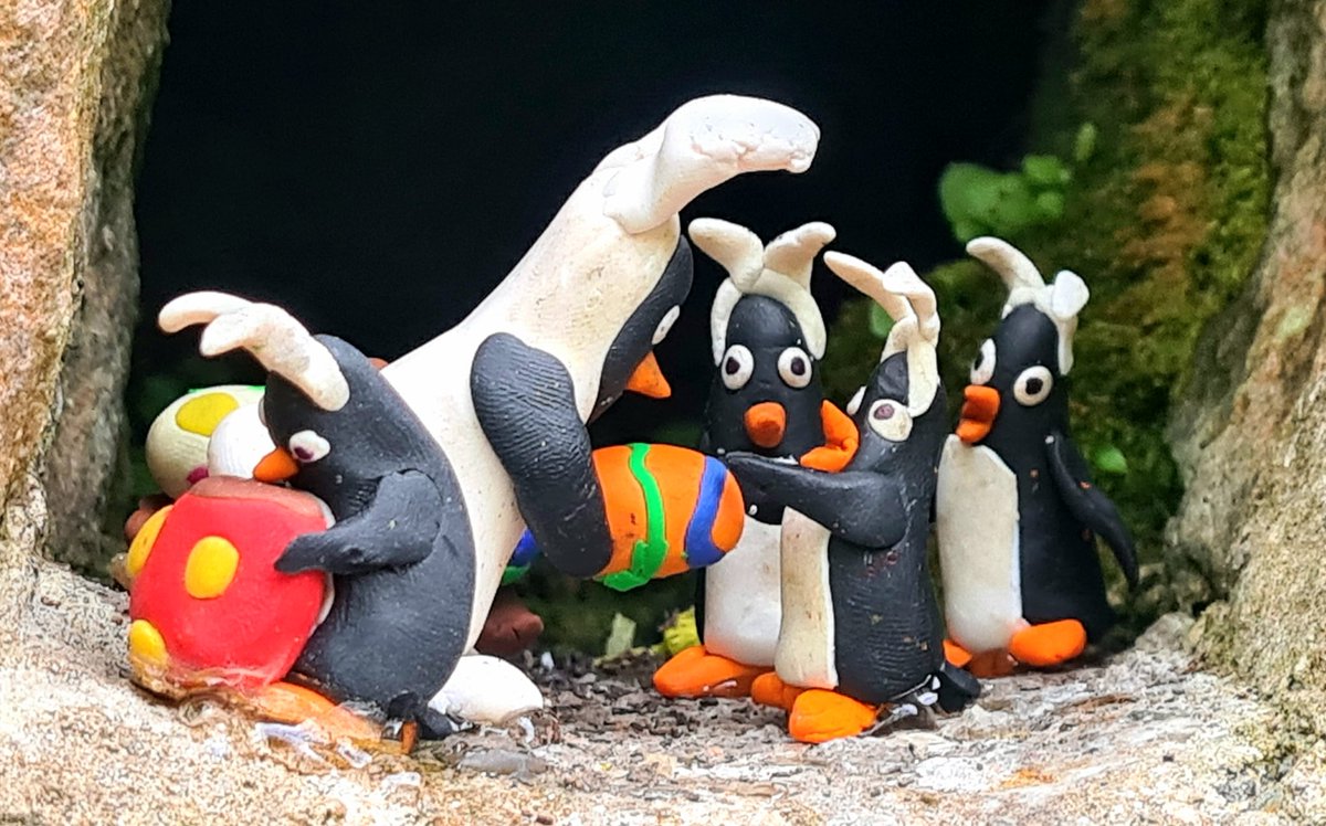 GlasgowPenguins's tweet photo. Happy Easter everyone! Dad's dressed up as the Easter Bunny this year to hand out eggs to all the little ones in our colony. I love chocolate eggs, especially the mackerel-flavoured ones!

#glasgow #streetart #happyeaster #eastereggs #penguin #glasgowpenguins  #kelvinwalkway https://t.co/YMsDeMnMGV