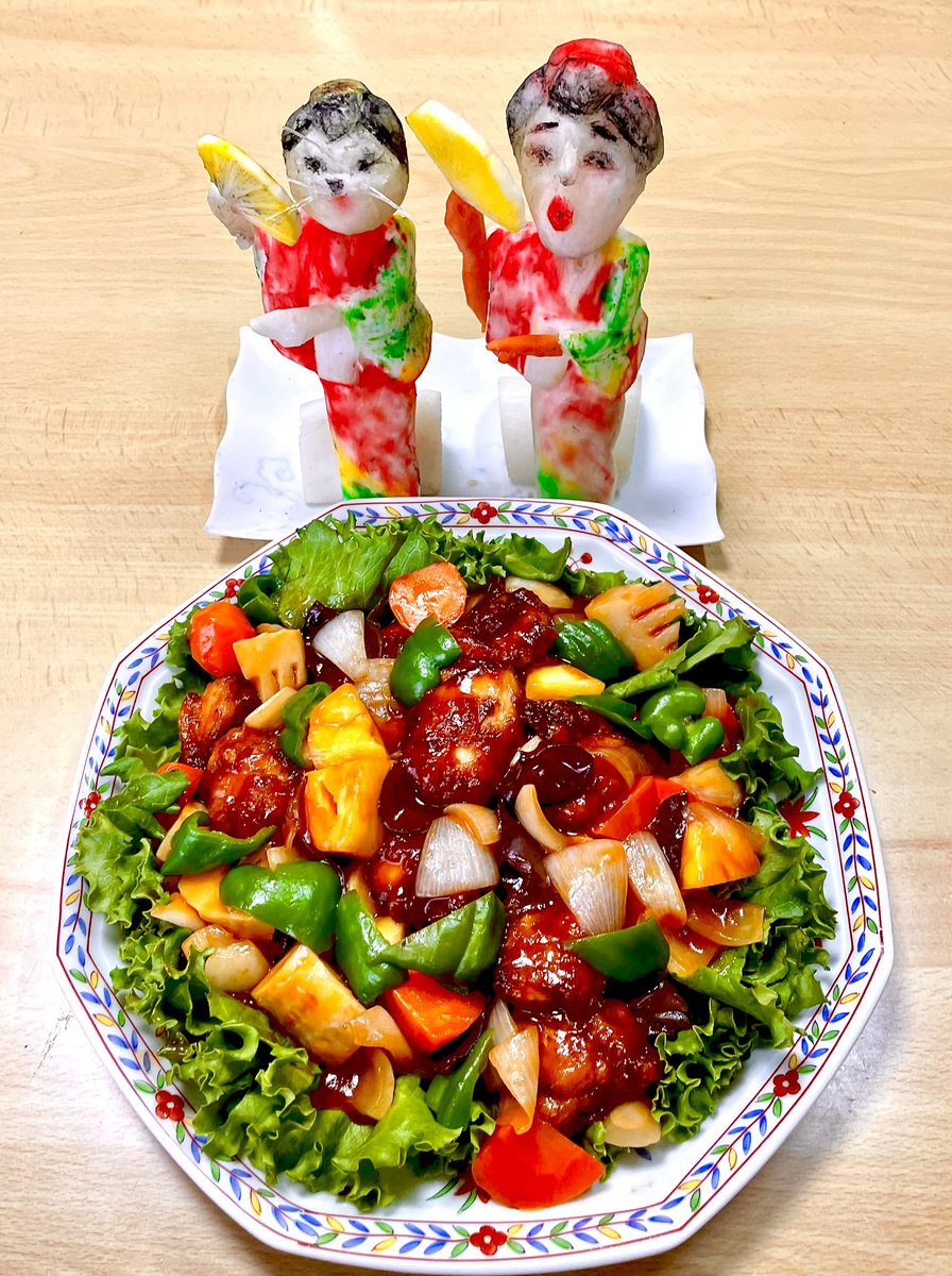 テンテケテンテン　テテンテテンテン
酢豚だと思ったら〜酢鶏でした〜
チクショー❗️❗️
今日はコウメ太夫さんのお誕生日🎉🎂
#酢鶏 #コウメ太夫さんお誕生日