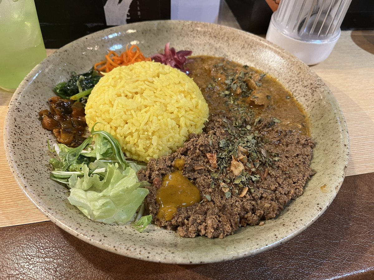 スパイスカレーくっております！