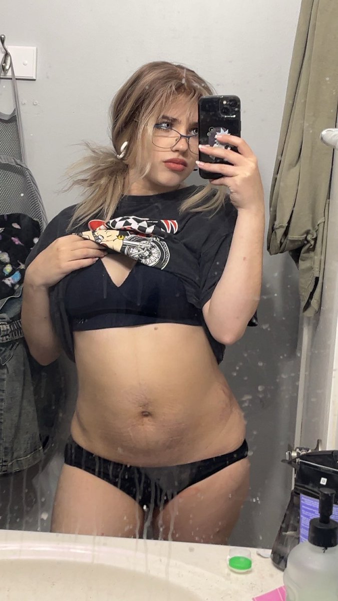 Zero_coslayer21's tweet photo. This is gonna be a slow transition back into it cuz I’m still healing LMAO✌️😀

https://t.co/Pwwd6sSocy https://t.co/MaEgF0tFef